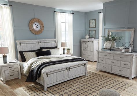 Renovate your bedroom and give it a whole new farmhouse bedroom look and feel that inspires soft elegantly patterned bedding is key to a vintage farmhouse bedroom. Brashland White Queen Panel Bed Set | Cincinnati Overstock ...