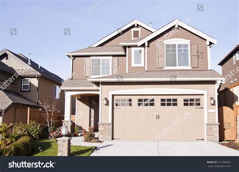 American Luxury House Sunny Day Green Stock Photo 121780582 Shutterstock