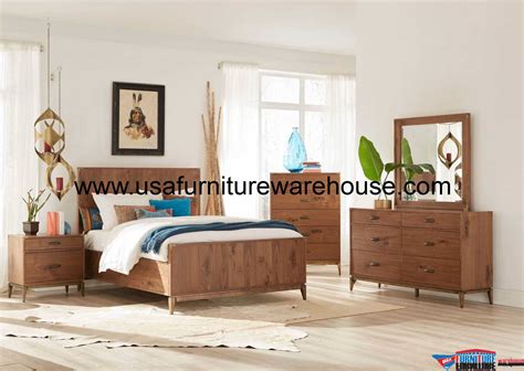 For the minimalist, we carry sleek and natural options. 4 Piece Modus Furniture Adler Panel Bedroom Set