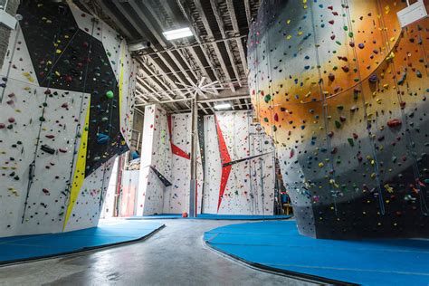 A Massive Cliffs Indoor Climbing Gym Is Opening In Callowhill