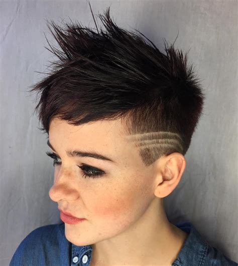 Hairstyle #haircut #faceshape find the best haircut and hair style for round face shape. Statement Androgynous Haircuts for Women 2019 - Styles Art