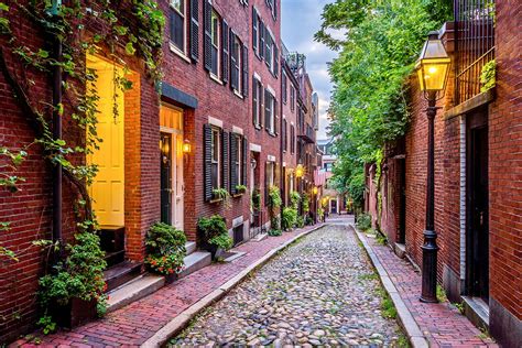 What To See In Bostons Historic Beacon Hill Neighborhood