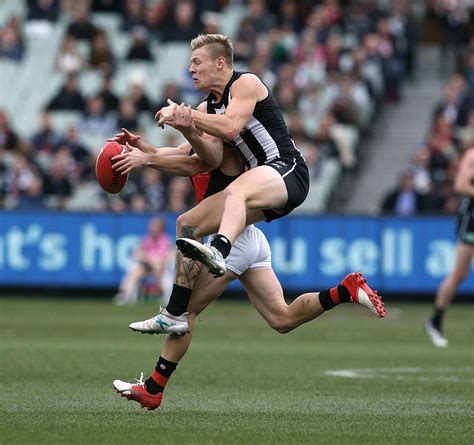The traditional anzac day clash will light up the mcg and you can expect the occasion to bring the best out of the pies and bombers. Collingwood v Essendon in pictures - Sportshounds