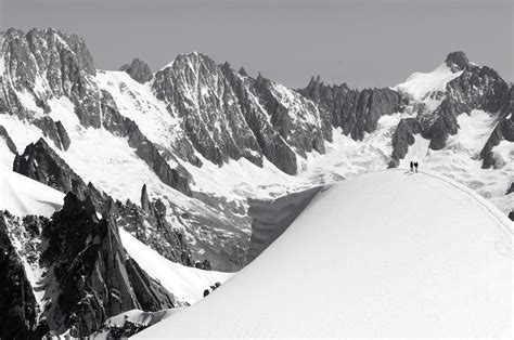 Climbers Below The Aiguille Du Midi Photos Diagrams And Topos Summitpost