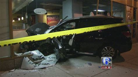 Suv Crashes Into Center City Building Driver Injured 6abc Philadelphia