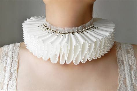 White Elizabethan Collar Ruff Collar Renaissance Costume Tudor Etsy