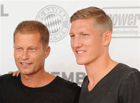 Son dakika bastian schweinsteiger haberlerini buradan takip edebilirsiniz. "Memories - Von Anfang bis Legende": Das sagt Til ...