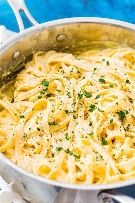 I didn't even taste a hint of cream cheese and the sauce turned out smooth and creamy and cheesy!! Best Homemade Alfredo Sauce Recipe | Sugar and Soul