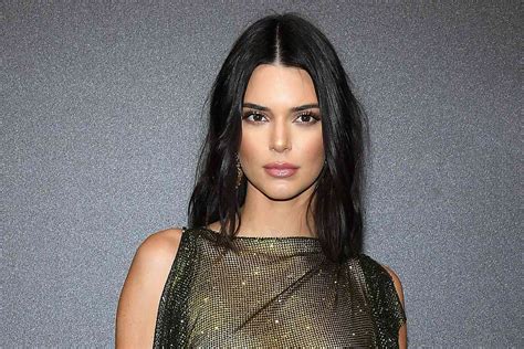 Kendall Jenner On Addictive Relationship With Social Media