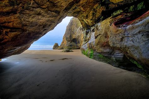 Exploring A Sea Cave On The Oregon Coast — Nomadic Pursuits