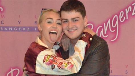 Miley Cyrus Lets Fan Squeeze Her Boobs In Photo Daily Telegraph