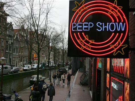 Amsterdam’s Red Light District Tourists Banned From Staring At Sex Workers