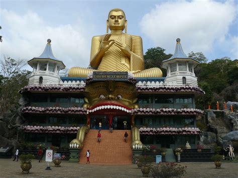 Golden Temple Dambulla Sri Lanka Dambulla Sri Lanka Places To Travel