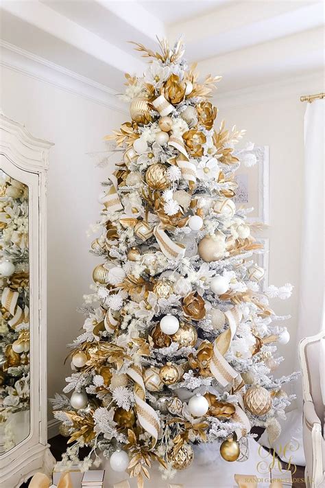 20 Beautiful White And Gold Christmas Tree Ideas Sweetyhomee