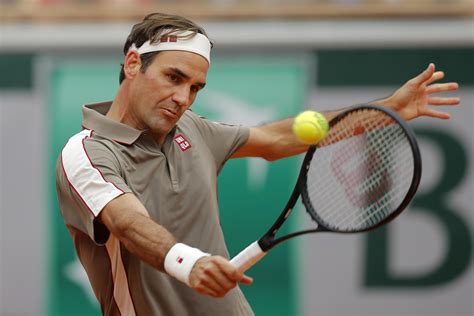 Roger Federer Wins Easily In First French Open Match Since 2015 The