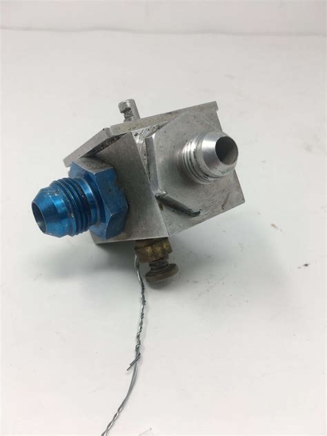 0513120 8 Cessna 172 Fuel Selector Valve Assembly