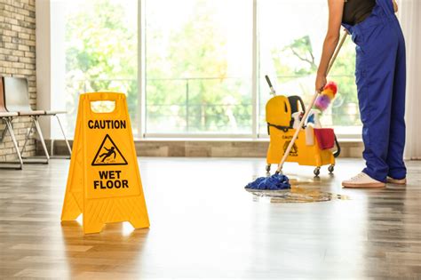 How To Choose The Right Commercial Janitorial Company For You