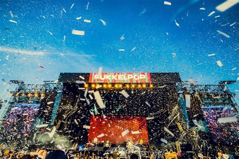 Each year, the site of kiewit becomes music valhalla for thousands of visitors from around the globe. Zelfbevestiging: Clutch naar Pukkelpop 2020 | Festileaks.com