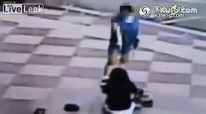 Disturbing Video Shows Chinese Mother Whipping Her Daughter In Public