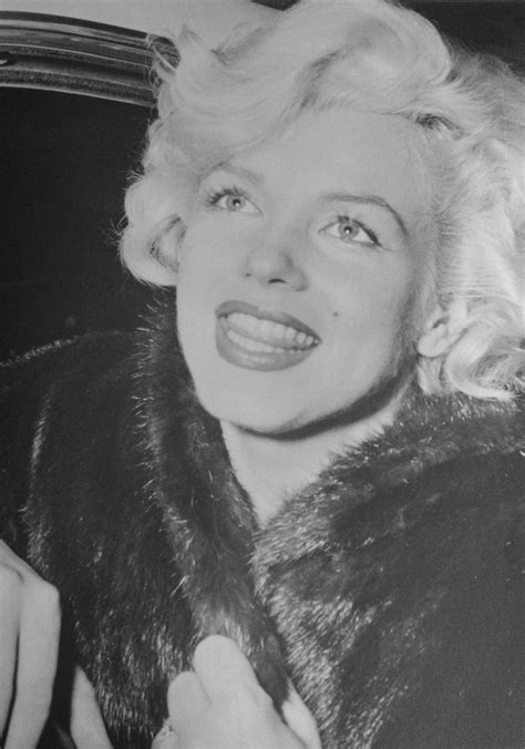 Marilyn Monroe Marilyn Monroe Joe Dimaggio Honolulu Candle In The Wind Actrices Hollywood