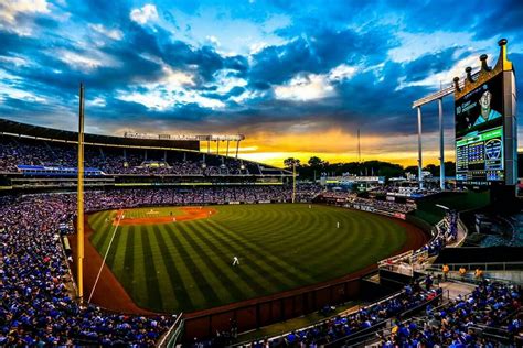 ⚾ Kansas City Royals Baseball Baseball Stadium Baseball Field Miss