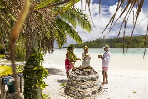 Pique Nique Au Motu Piscine De Raivavae Tahiti Tourisme