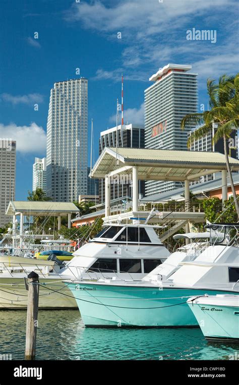 Bayside Marketplace Marina Downtown Skyline Miami Florida Usa Stock