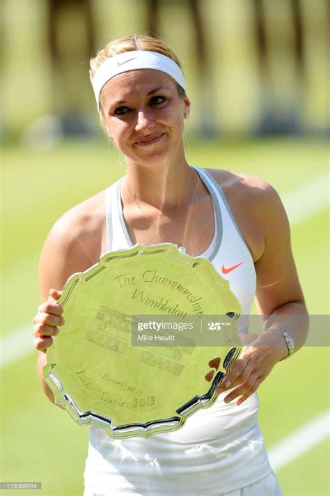 Photo Dactualité Sabine Lisicki Of Germany Poses With Her