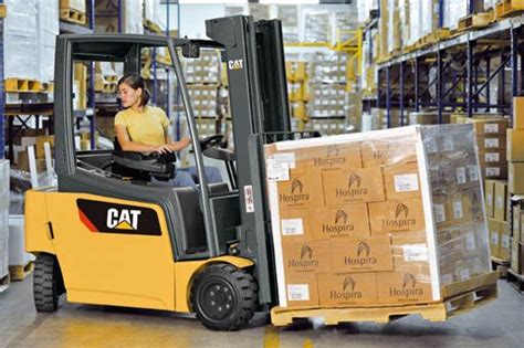 Cat Lift Trucks Class I Electric Counterbalanced Epc3000 Rental