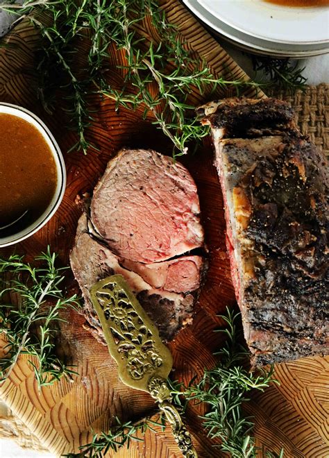 This herb and garlic crusted prime rib is unbelievably easy to make and is sure to wow your dinner guests! Christmas Day Desserts To Go With Prime Rib : Pomegranate ...