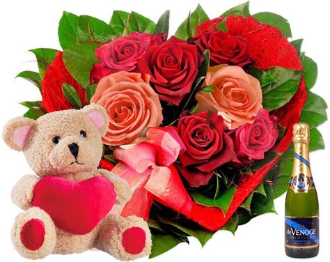 If you want to give your girlfriend flowers, you can use another unusual presentation option which is a florarium with a live composition inside. 12 Gifts To Give Your Girlfriend On Valentine's Day