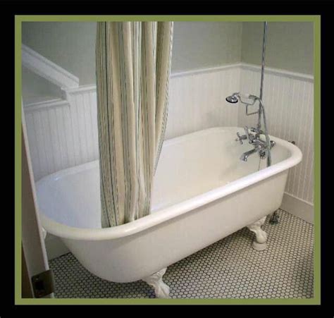 I've had many questions about it so today, i'm going to tell you how i refinished my horrible clawfoot bathtub with just $25! clawfoot bath tub antique | Bathtub Refinishing :: Everett ...