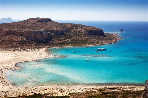 The beautiful island of crete is teeming with resorts and hotels located right on the beach. Where to Stay in Greece: Best Places & Hotels (with Map ...