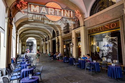 Voor ander gebruik, zie turijn en turijn (het ondubbelzinnig maken). Beroemde koffiehuizen in Turijn | Turijn-Nu