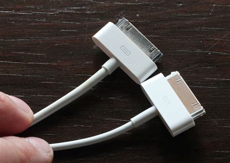 Apple Updates The Ipads 30 Pin Dock Connector Cable To Be Tougher And