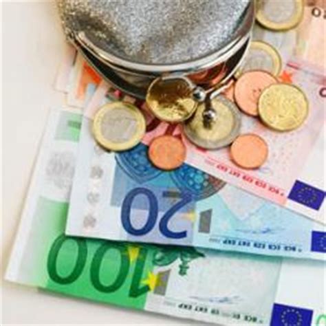 Over de periode van 1 juni tot 1 juni van het. Bereken je vakantiegeld - Jobat.be
