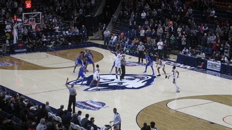 Gampel pavilion offers a good variety of food and beverage choices for fans. Harry A. Gampel Pavilion - Connecticut Huskies | Stadium Journey