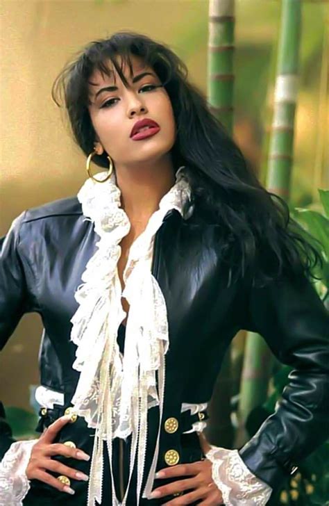 Pin By Fresia Pebbles On Selena Qpérez 💜🌹💋 Selena Quintanilla