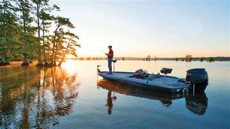 Bass Fishing Tips How To Catch Bass Discover Boating