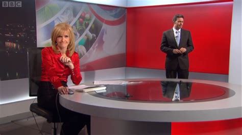 Uk Regional News Caps Jackie Bird Bbc Reporting Scotland