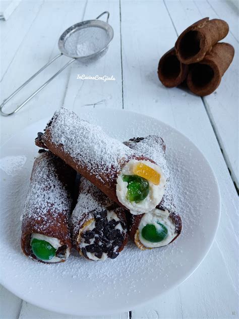 CANNOLI SICILIANI - In Cucina Con Giada