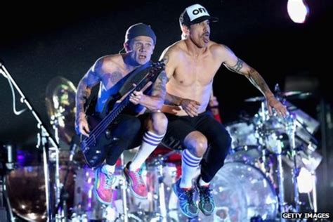 Red Hot Chili Peppers To Play Super Bowl Half Time Bbc News