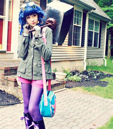 I Had No Idea Scott Pilgrim S Ramona Flowers Was A Real Person Couples Cosplay Epic Cosplay