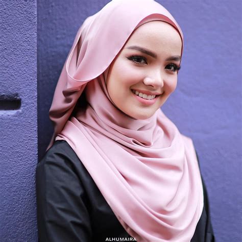 425 Likes 11 Comments Malaysia S Best Hijab Brand Alhumairacontemporary On Instagram