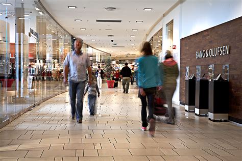 Sandvika storsenter is one of norway's largest shopping centers. Lyse gulvfliser i kjøpesenter | FagFlis