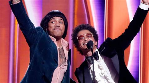Watch Access Hollywood Highlight Bruno Mars And Anderson Paak S Silk Sonic Win Big At 2022
