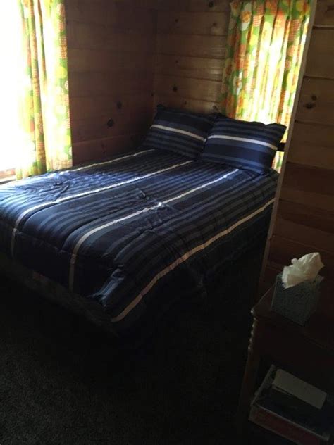 Sleeps 4 • 1 bedroom • 1 bathroom. Green Valley Lake - Cozy Cabin Rentals