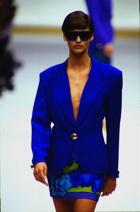 Linda Evangelista Genny Runway Show Rtw Ss 1991 Fashion High