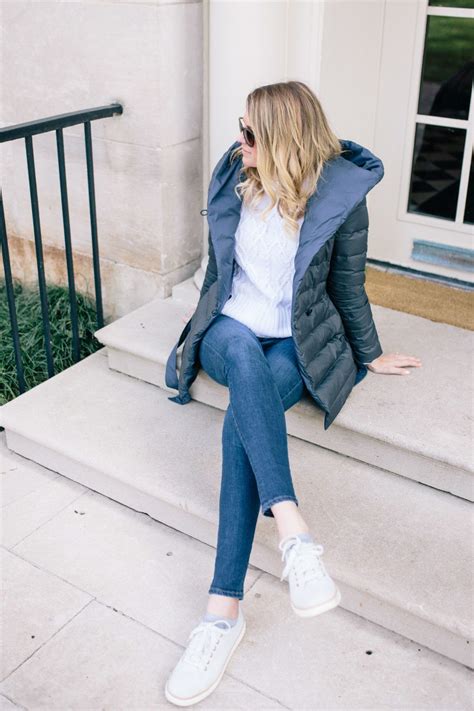 Must Have Winter Travel Outfit Complete With A Figure Flattering Puffer Coat And The Comfiest