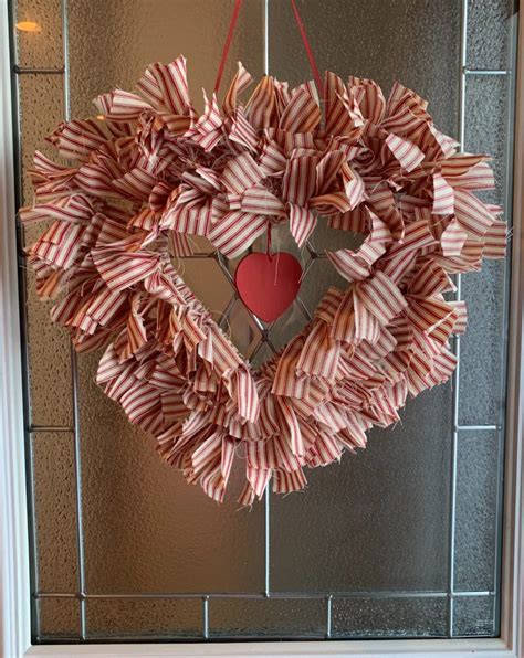 How To Make A Valentines Day Rag Wreath Rag Wreath Valentine Wreath